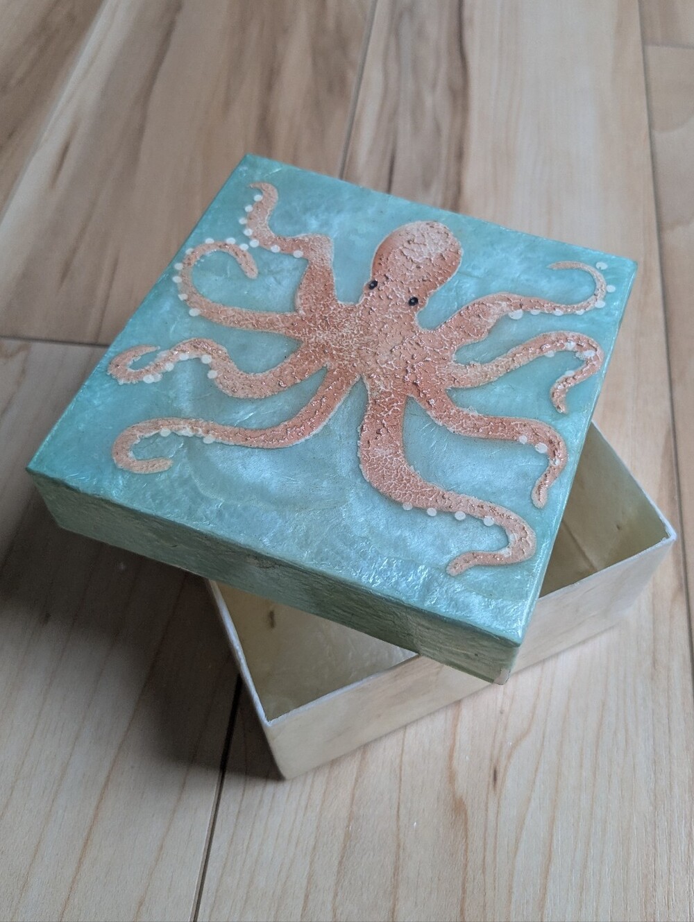 Capiz Shell Trinket Box Windowpane Oyster Octapus
